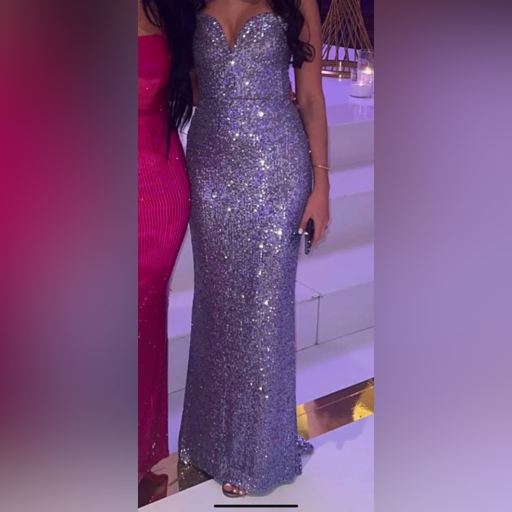 Selling a dress great for PROM!! NOOKIE DESIGNER GOWN